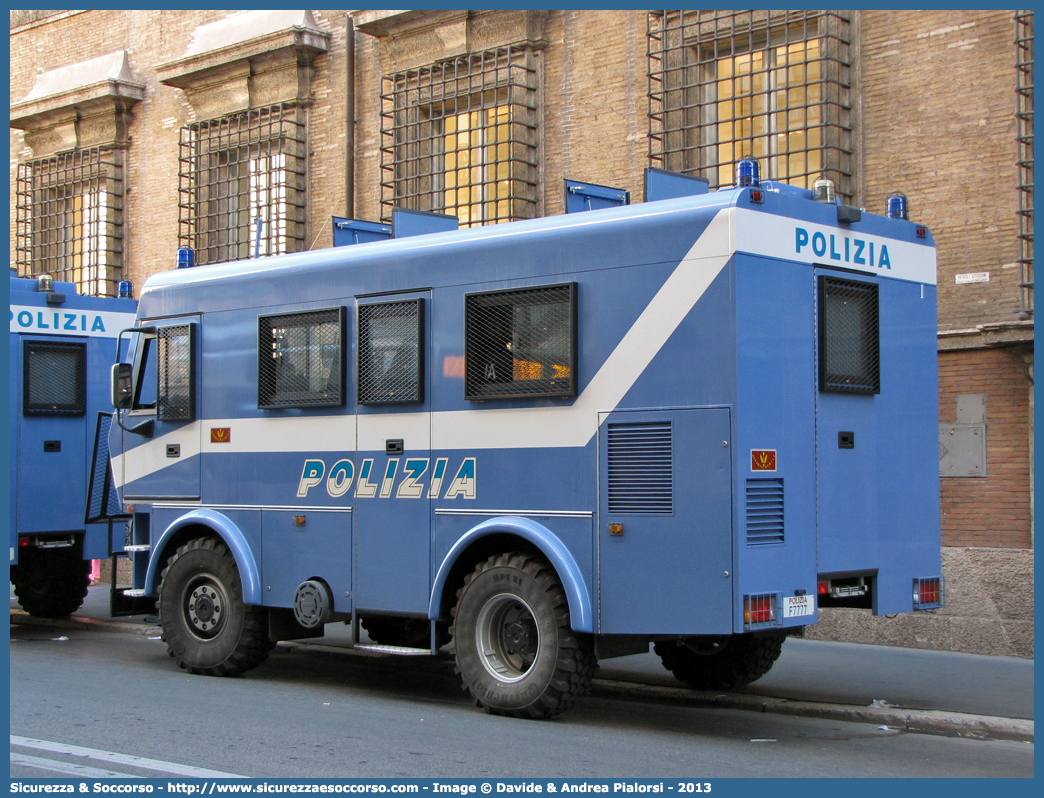 Polizia F7777
Polizia di Stato
Reparto Mobile
Iveco EuroCargo ML100E21 4x4
Allestitore Sperotto S.p.A.
Parole chiave: PS;P.S.;Polizia;di;Stato;Reparto;Mobile;Ordine;Pubblico;Iveco;EuroCargo;ML100E21;Sperotto