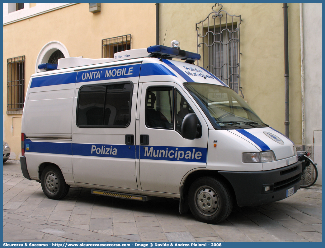 -
Polizia Municipale
Comune di Cervia
Fiat Ducato II serie
Allestitore Focaccia Group S.r.l.
Parole chiave: Polizia;Locale;Municipale;Cervia;Fiat;Ducato;Focaccia