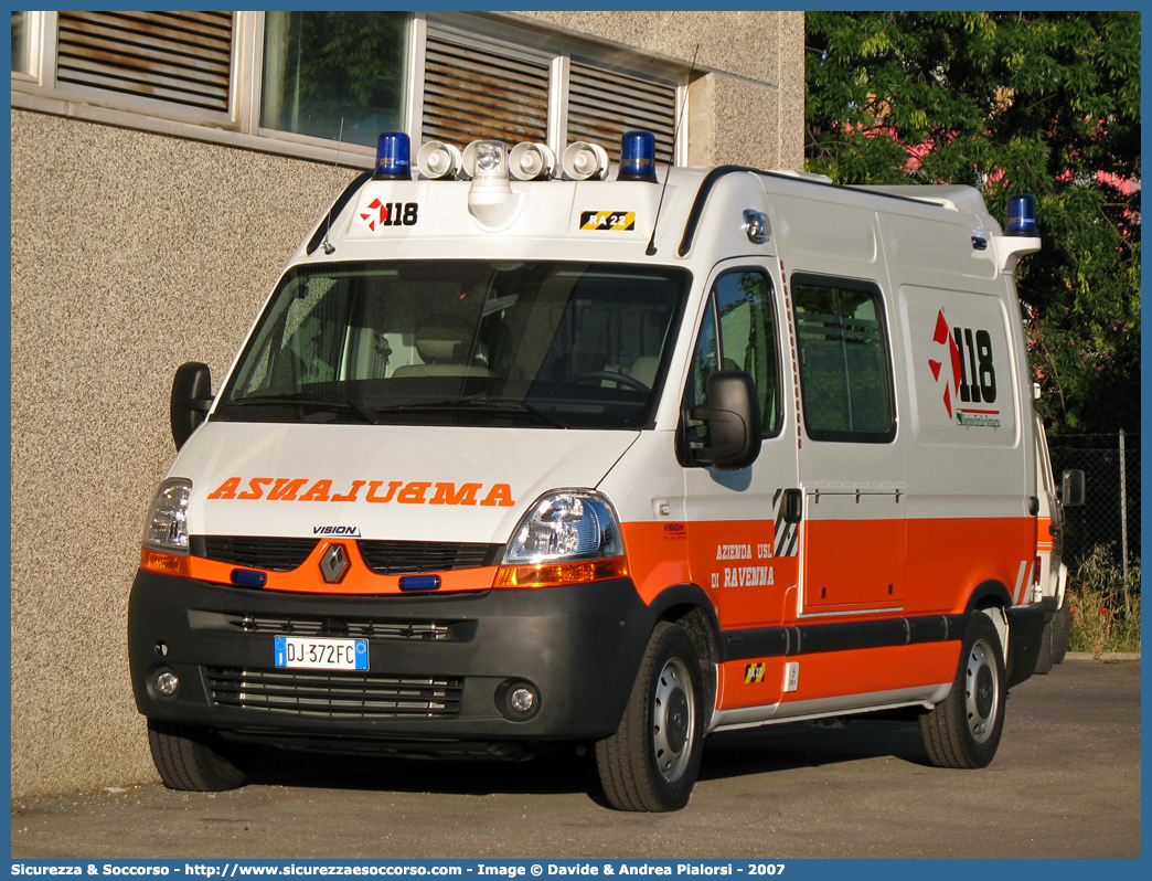 RA 22
118 Romagna Soccorso
Ambito Territoriale di Ravenna
Renault Master III serie
Allestitore Vision S.r.l.
Parole chiave: 118;Romagna;Ravenna;Soccorso;Ambulanza;Autoambulanza;Renault;Master;Vision