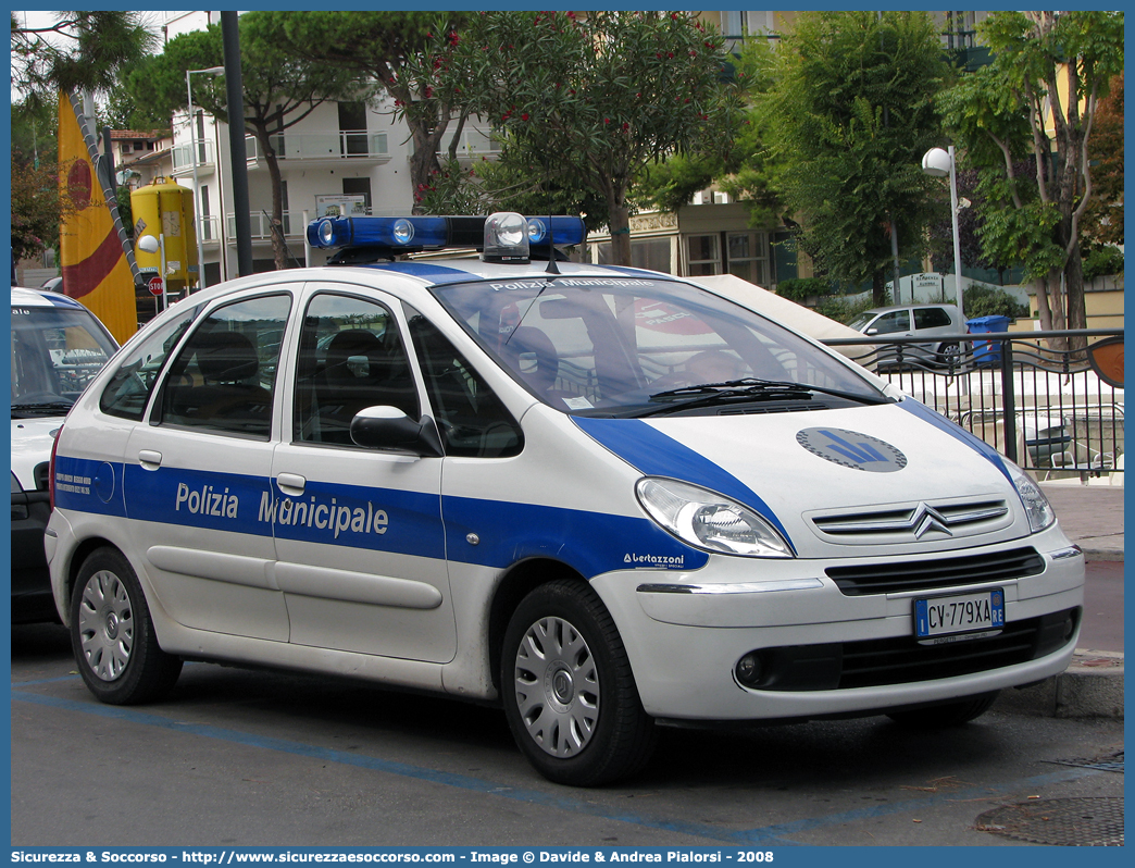 -
Polizia Municipale
Corpo Unico Reggio Nord
Citroen Xsara Picasso
Allestitore Bertazzoni S.r.l.
Parole chiave: Polizia;Locale;Municipale;Reggio Nord;Campagnola Emilia;Correggio;Fabbrico;Rio Saliceto;Rolo;San Martino in Rio;Citroen;Xsara;Picasso;Bertazzoni