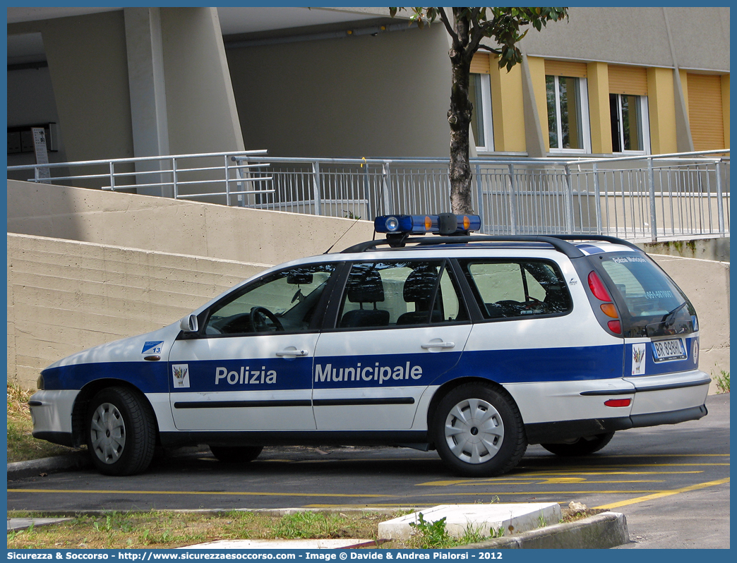 -
Polizia Municipale
Associazione Intercomunale
Terre d'Acqua
Fiat Marea Weekend
Allestitore Focaccia Group S.r.l.
Parole chiave: Polizia;Locale;Municipale;Terre d'Acqua;Terre;Acqua;Anzola dell’Emilia;Anzola Emilia;Calderara di Reno;Sala Bolognese;San Giovanni in Persiceto;Sant’Agata Bolognese;Sant Agata Bolognese;Fiat;Marea;Weekend;Week End;Station Wagon;Focaccia