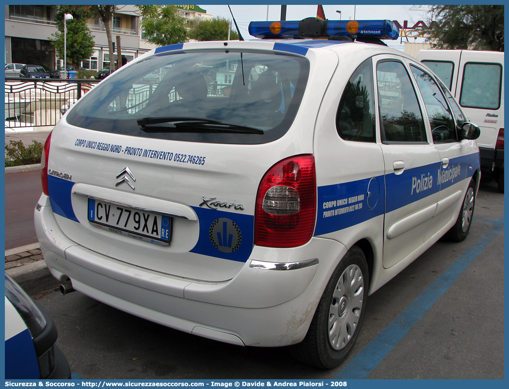 -
Polizia Municipale
Corpo Unico Reggio Nord
Citroen Xsara Picasso
Allestitore Bertazzoni S.r.l.
Parole chiave: Polizia;Locale;Municipale;Reggio Nord;Campagnola Emilia;Correggio;Fabbrico;Rio Saliceto;Rolo;San Martino in Rio;Citroen;Xsara;Picasso;Bertazzoni