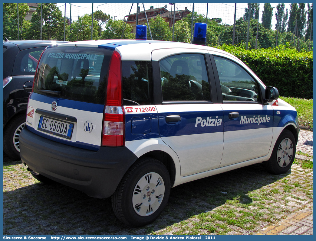 -
Polizia Municipale
Comune di Forlì
Fiat Nuova Panda I serie
Parole chiave: Polizia;Locale;Municipale;Forlì;Forli;Fiat;Nuova Panda