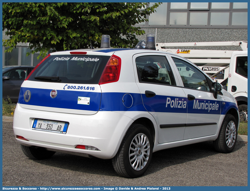 Polizia Locale YA350AB
Polizia Municipale
Unione Comuni Valle del Samoggia
Fiat Grande Punto
Allestitore Bertazzoni S.r.l.
Parole chiave: Polizia;Locale;Municipale;Valle del Samoggia;Bazzano;Castello di Serravalle;Crespellano;Monteveglio;Savigno;Fiat;Grande Punto;Bertazzoni;YA350AB;YA 350 AB