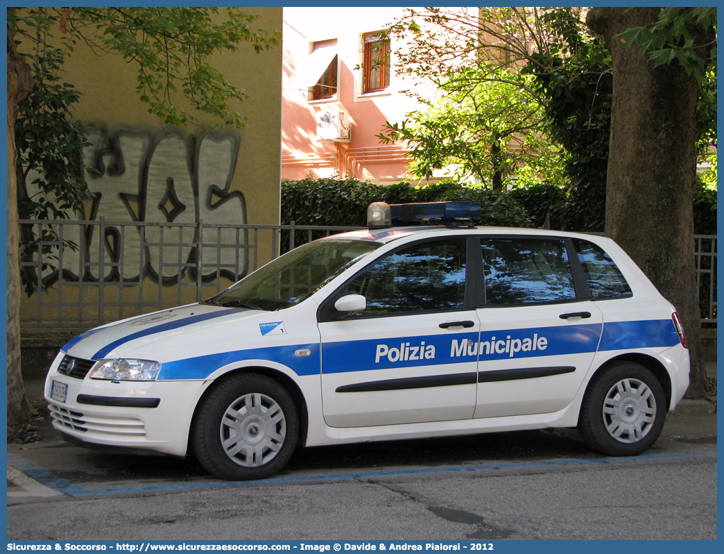 -
Polizia Municipale
Comune di Crevalcore
Fiat Stilo
Allestitore Focaccia Group S.r.l.
Parole chiave: Polizia;Locale;Municipale;Crevalcore;Fiat;Stilo;Focaccia