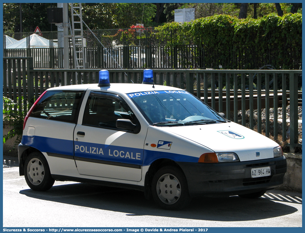 -
Polizia Locale
Comune di Offagna
Fiat Punto I serie
Parole chiave: Polizia;Locale;Municipale;Offagna;Fiat;Punto