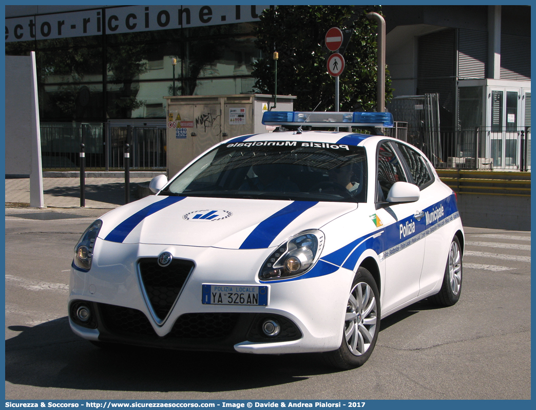 Polizia Locale YA326AN
Polizia Municipale
Corpo Intercomunale
Valle del Marecchia
Alfa Romeo Nuova Giulietta
I serie II restyling
Parole chiave: Polizia;Municipale;Locale;Valle del Marecchia;Santarcangelo di Romagna;Poggio Berni;Torriana;Verucchio;Alfa Romeo;Nuova Giulietta;YA326AN;YA 326 AN