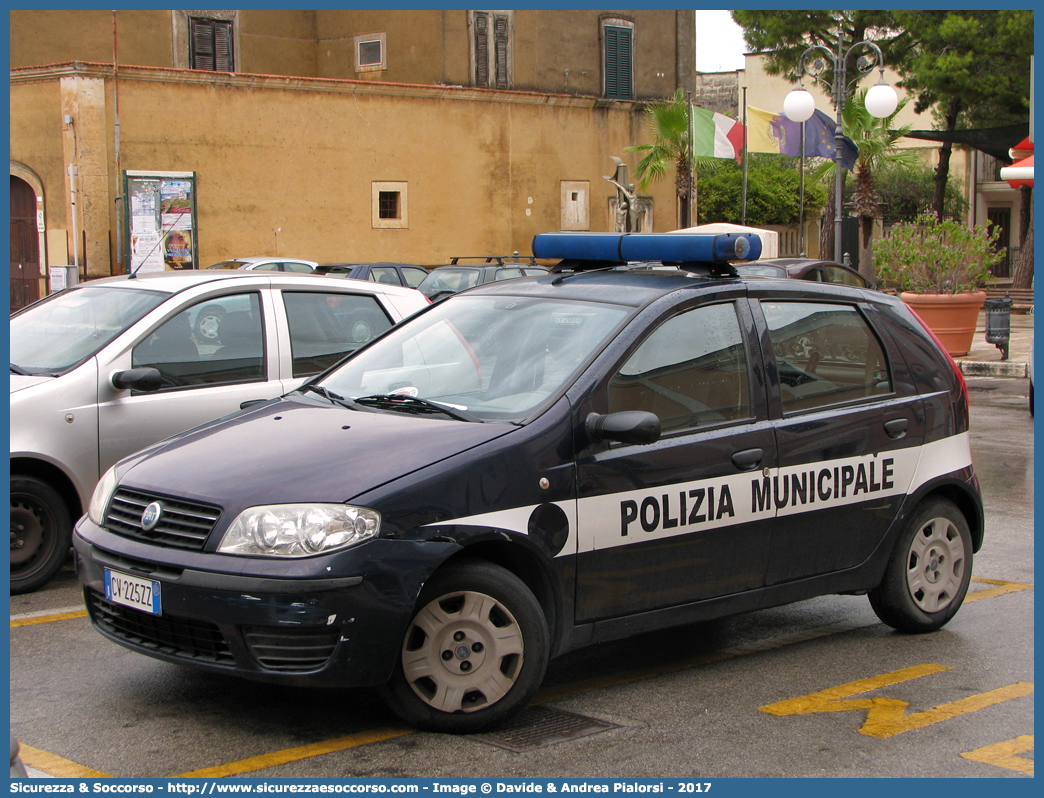 -
Polizia Municipale
Comune di Leporano
Fiat Punto III serie
Parole chiave: Polizia;Locale;Municipale;Leporano;Fiat;Punto