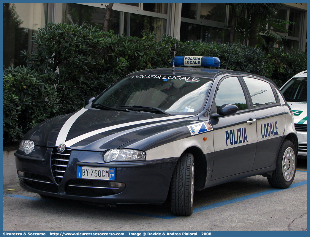 -
Polizia Locale
Comune di Roncade
Alfa Romeo 147 I serie
Parole chiave: PL;P.L.;PM;P.M.;Polizia;Locale;Municipale;Roncade;Alfa Romeo;147