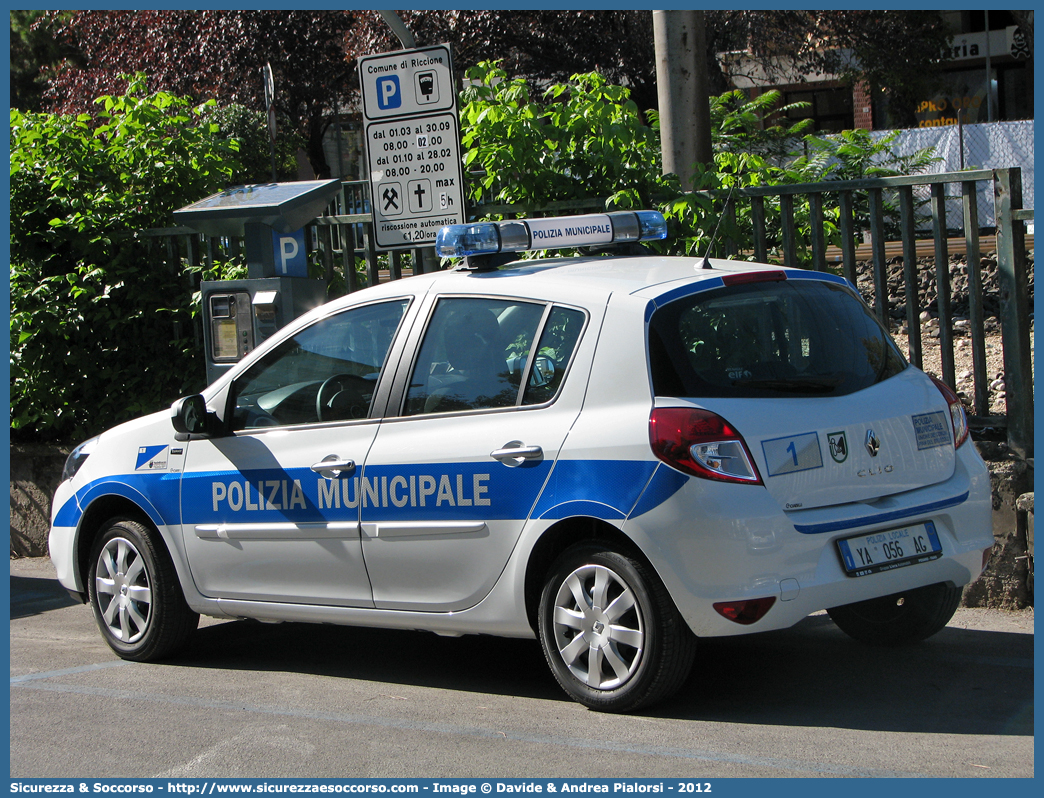 Polizia Locale YA056AG
Polizia Municipale
Unione Comuni Pian del Bruscolo
Renault Clio V serie
Allestitore Ciabilli S.r.l.
Parole chiave: Polizia;Locale;Municipale;Pian del Bruscolo;Colbordolo;Monteciccardo;Montelabbate;Sant'Angelo in Lizzola;Sant Angelo in Lizzola;Tavullia;Renault;Clio;Ciabilli;YA056AG;YA 056 AG