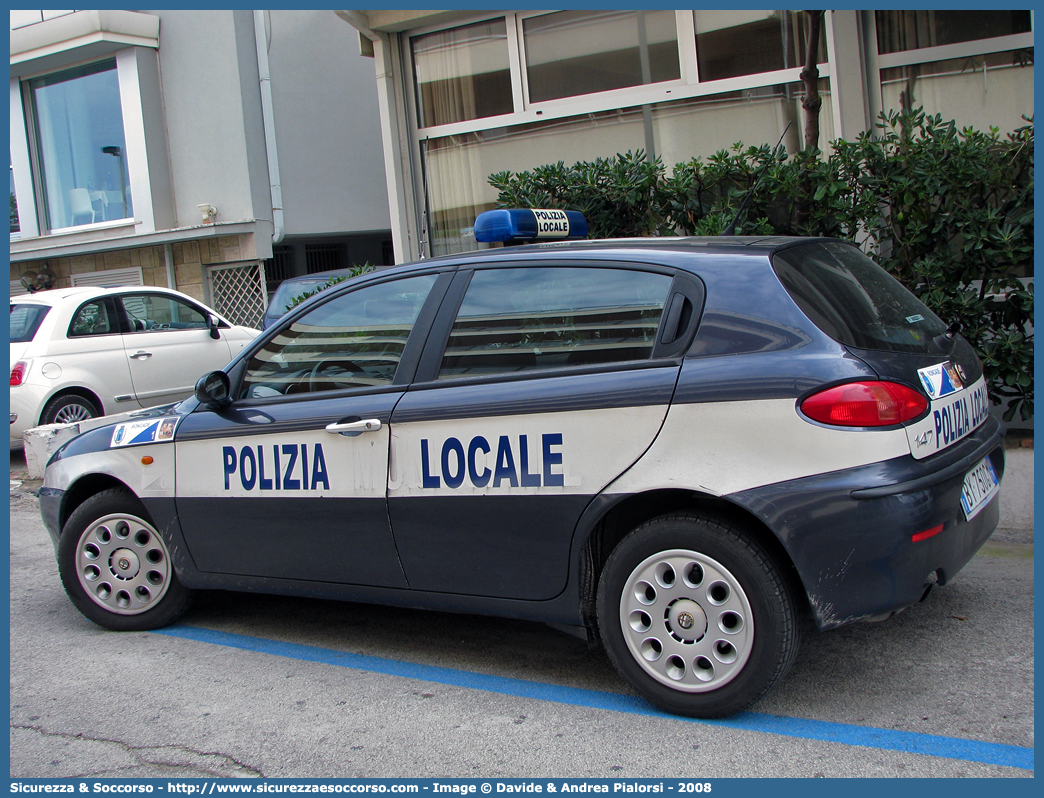 -
Polizia Locale
Comune di Roncade
Alfa Romeo 147 I serie
Parole chiave: PL;P.L.;PM;P.M.;Polizia;Locale;Municipale;Roncade;Alfa Romeo;147