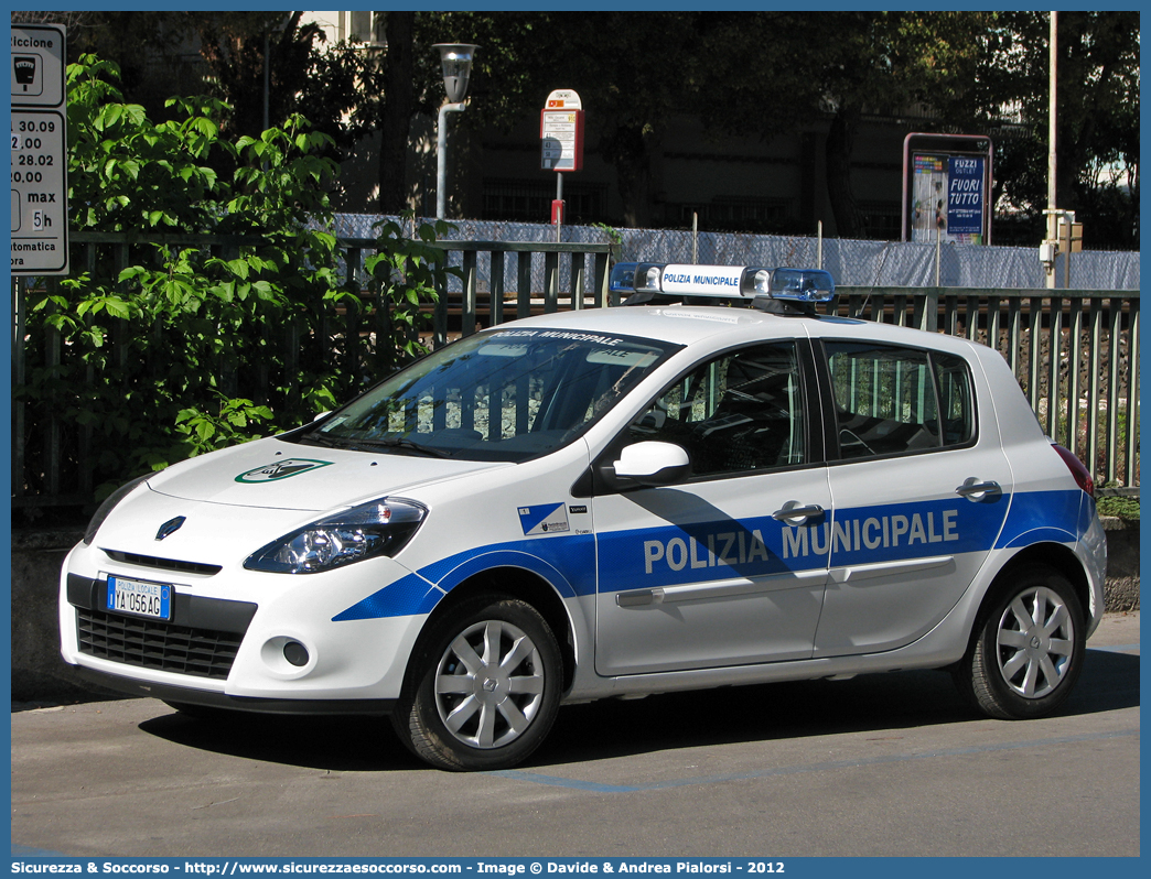 Polizia Locale YA056AG
Polizia Municipale
Unione Comuni Pian del Bruscolo
Renault Clio V serie
Allestitore Ciabilli S.r.l.
Parole chiave: Polizia;Locale;Municipale;Pian del Bruscolo;Colbordolo;Monteciccardo;Montelabbate;Sant'Angelo in Lizzola;Sant Angelo in Lizzola;Tavullia;Renault;Clio;Ciabilli;YA056AG;YA 056 AG