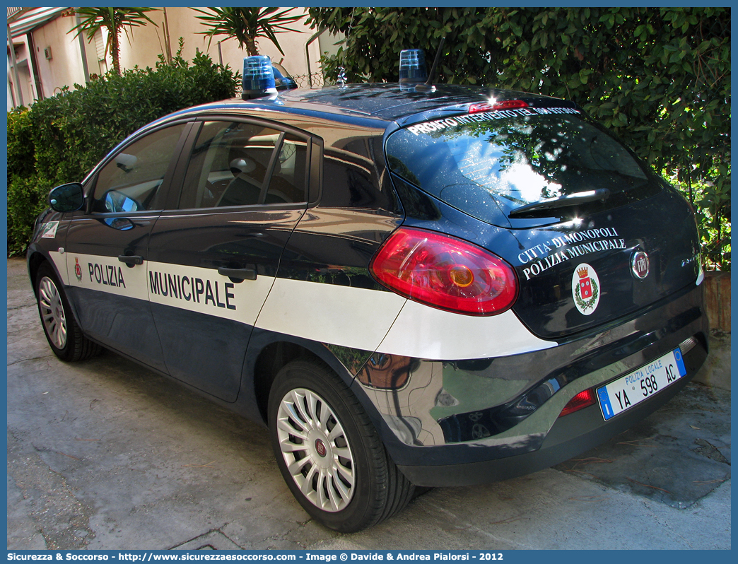 Polizia Locale YA598AC
Polizia Municipale
Comune di Monopoli
Fiat Nuova Bravo
Parole chiave: Polizia;Locale;Municipale;Monopoli;Fiat;Nuova Bravo;YA598AC;YA 598 AC