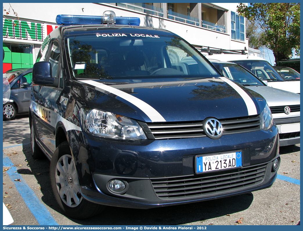 Polizia Locale YA213AD
Polizia Locale
Comune di Porto Viro
Volkswagen Caddy IV serie
Allestitore Focaccia Group S.r.l.
Parole chiave: Polizia;Locale;Municipale;Porto Viro;Volkswagen;Caddy;YA213AD;YA 213 AD;Focaccia