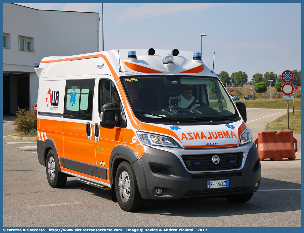 ECHO 02
118 Ferrara Soccorso
Fiat Ducato III serie restyling
Allestitore Aricar S.p.A.
Parole chiave: 118;Ferrara;Soccorso;Ambulanza;Autoambulanza;Fiat;Ducato;X290;X 290;Aricar