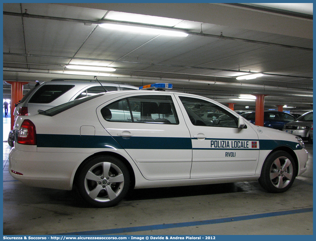 14
Polizia Locale
Comune di Rivoli
Skoda Octavia III serie
Parole chiave: PM;P.M.;PL;P.L.;Polizia;Municipale;Locale;Rivoli;Skoda;Octavia