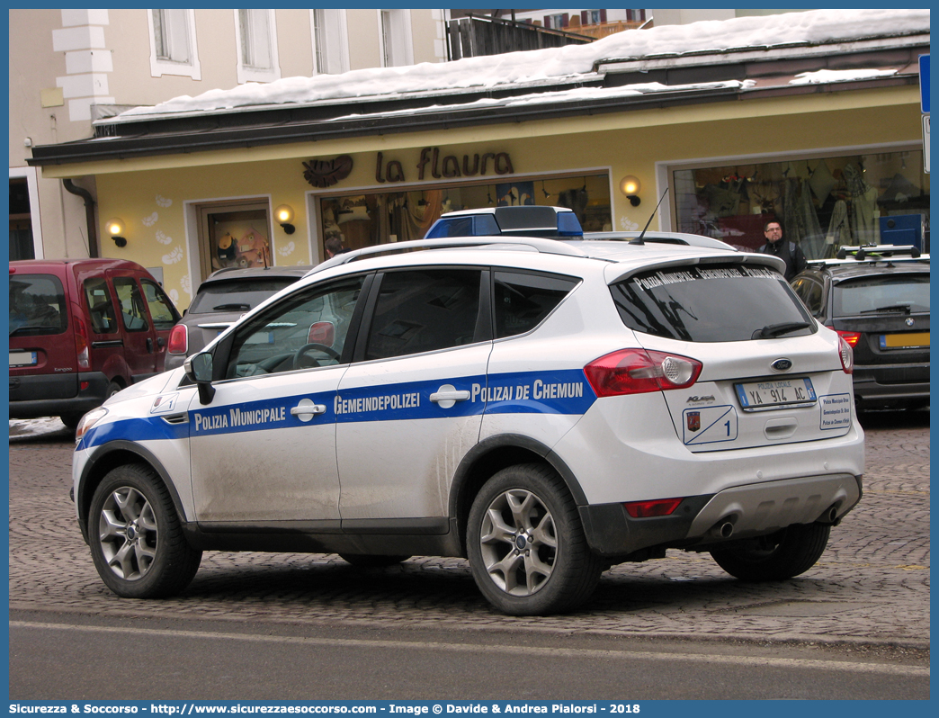 Polizia Locale YA914AC
Polizia Municipale
Comune di Ortisei
Ford Kuga I serie
Parole chiave: Polizia;Locale;Municipale;Polizai;Chemun;Gemeindepolizei;Ortisei;St.;Ulrich;Urtijei;Ford;Kuga;YA914AC;YA 914 AC