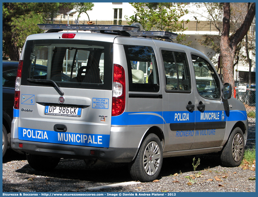 -
Polizia Municipale
Comune di Rionero in Vulture
Fiat Doblò I serie restyling
Parole chiave: Polizia;Locale;Municipale;Rionero in Vulture;Fiat;Doblò;Doblo