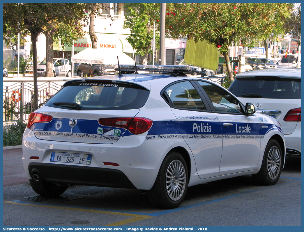 Polizia Locale YA625AF
Polizia Locale
Comune di Valsamoggia
Alfa Romeo Nuova Giulietta
I serie II restyling
Allestimento Bertazzoni S.r.l.
Parole chiave: Polizia;Locale;Municipale;Valsamoggia;Alfa Romeo;Nuova Giulietta;Bertazzoni;YA625AF;YA 625 AF