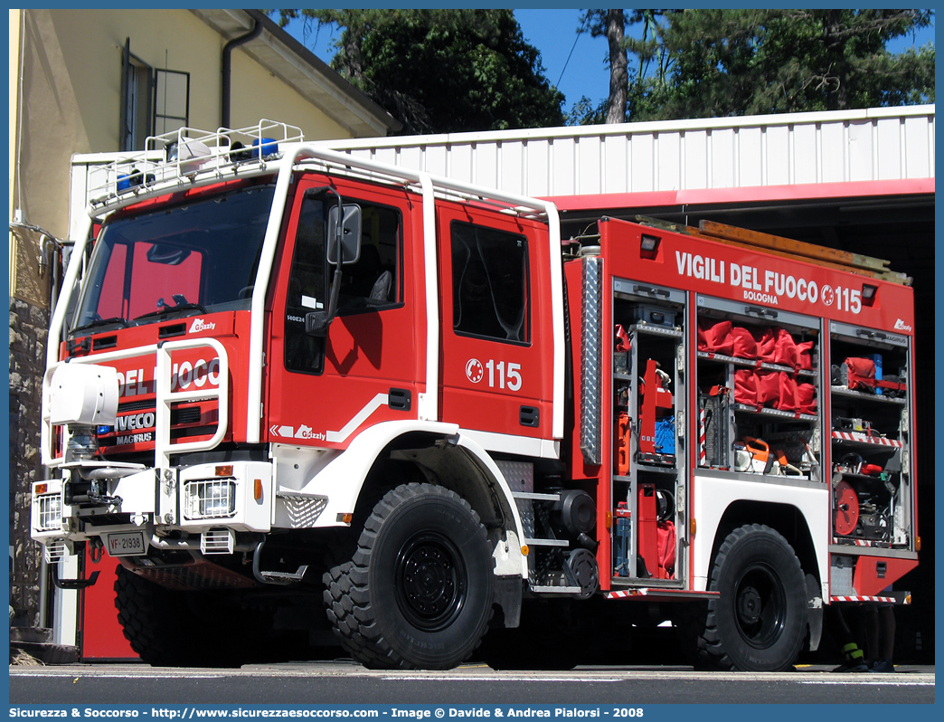 VF 21938
Corpo Nazionale Vigili del Fuoco
Iveco Magirus EuroCargo 
140E24 4x4 I serie "Grizzly"
Parole chiave: VVF;V.V.F.;Corpo;Nazionale;Vigili;del;Fuoco;AutoPompaSerbatoio;APS;A.P.S.;Iveco;Magirus;EuroCargo;Grizzly;140E24;4x4