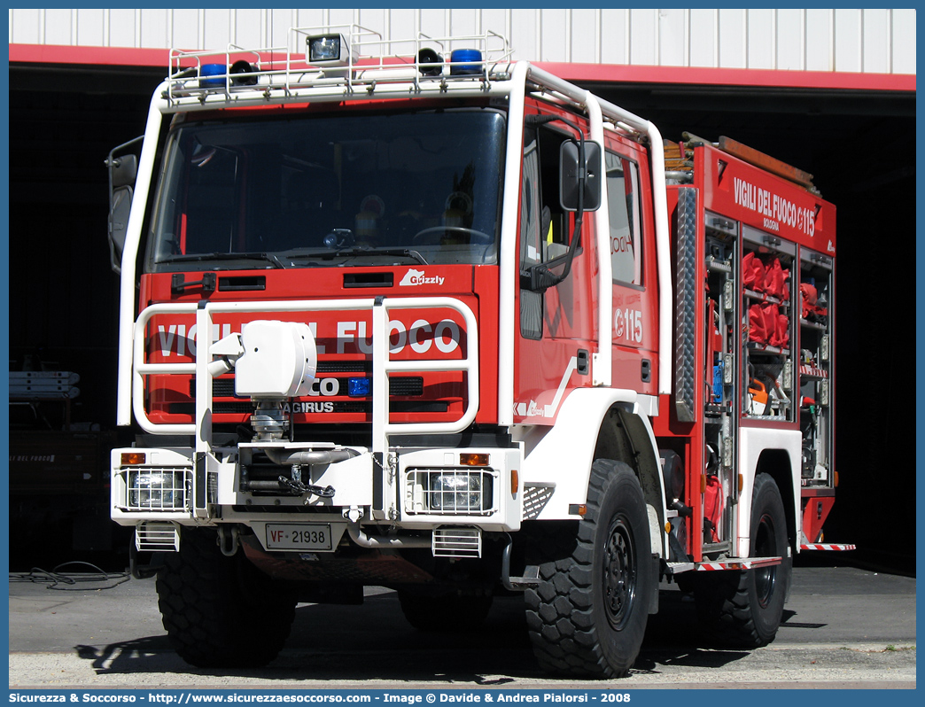 VF 21938
Corpo Nazionale Vigili del Fuoco
Iveco Magirus EuroCargo 
140E24 4x4 I serie "Grizzly"
Parole chiave: VVF;V.V.F.;Corpo;Nazionale;Vigili;del;Fuoco;AutoPompaSerbatoio;APS;A.P.S.;Iveco;Magirus;EuroCargo;Grizzly;140E24;4x4