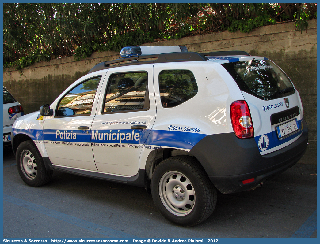 Polizia Locale YA370AD
Polizia Municipale
Comune di Novafeltria
Dacia Duster
Allestitore Focaccia Group S.r.l.
(variante)
Parole chiave: Polizia;Municipale;Locale;Novafeltria;Dacia;Duster;Focaccia;YA370AD;YA 370 AD