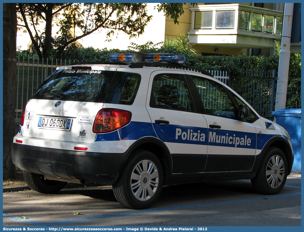 -
Polizia Municipale
Comune di Fossombrone
Fiat Sedici I serie
Allestitore Ciabilli S.r.l.
Parole chiave: Polizia;Locale;Municipale;Fossombrone;Fiat;Sedici;Ciabilli