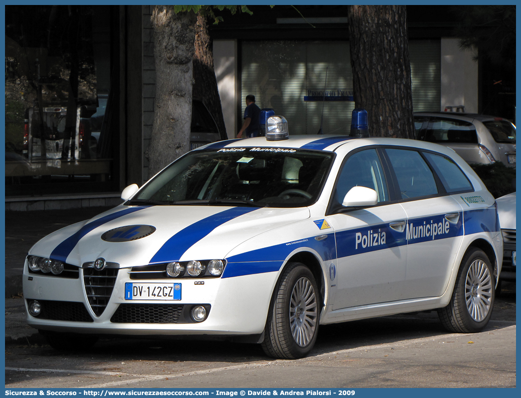 -
Polizia Municipale
Unione Comuni Tresinaro Secchia
Alfa Romeo 159 Sportwagon
Allestitore Olmedo S.p.A.
Parole chiave: Polizia;Locale;Municipale;Tresinaro Secchia;Casalgrande;Castellarano;Rubiera;Scandiano;Alfa Romeo;159;Sportwagon;Sport Wagon;S.W.;SW;Olmedo