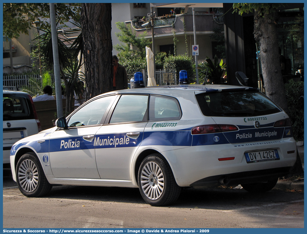 -
Polizia Municipale
Unione Comuni Tresinaro Secchia
Alfa Romeo 159 Sportwagon
Allestitore Olmedo S.p.A.
Parole chiave: Polizia;Locale;Municipale;Tresinaro Secchia;Casalgrande;Castellarano;Rubiera;Scandiano;Alfa Romeo;159;Sportwagon;Sport Wagon;S.W.;SW;Olmedo