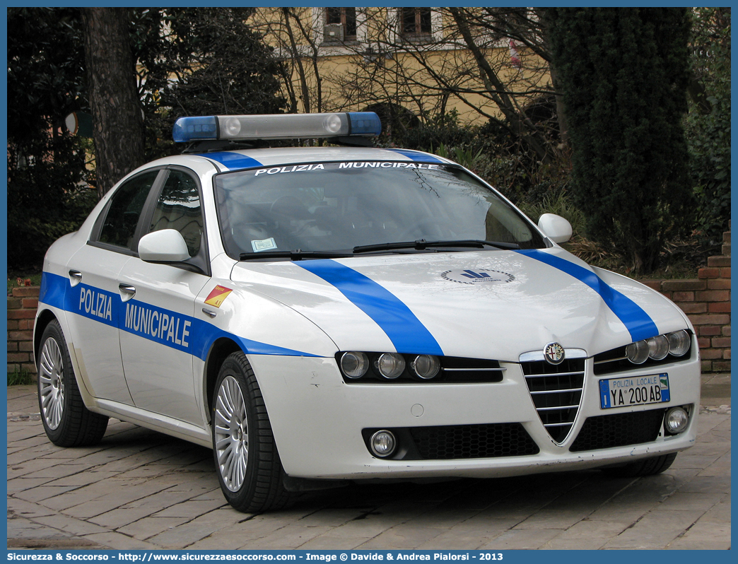 Polizia Locale YA200AB
Polizia Municipale
Comune di Ravenna
Alfa Romeo 159
Allestitore Focaccia Group S.r.l.
Parole chiave: Polizia;Locale;Municipale;Ravenna;Alfa Romeo;159;YA200AB;YA 200 AB;Focaccia