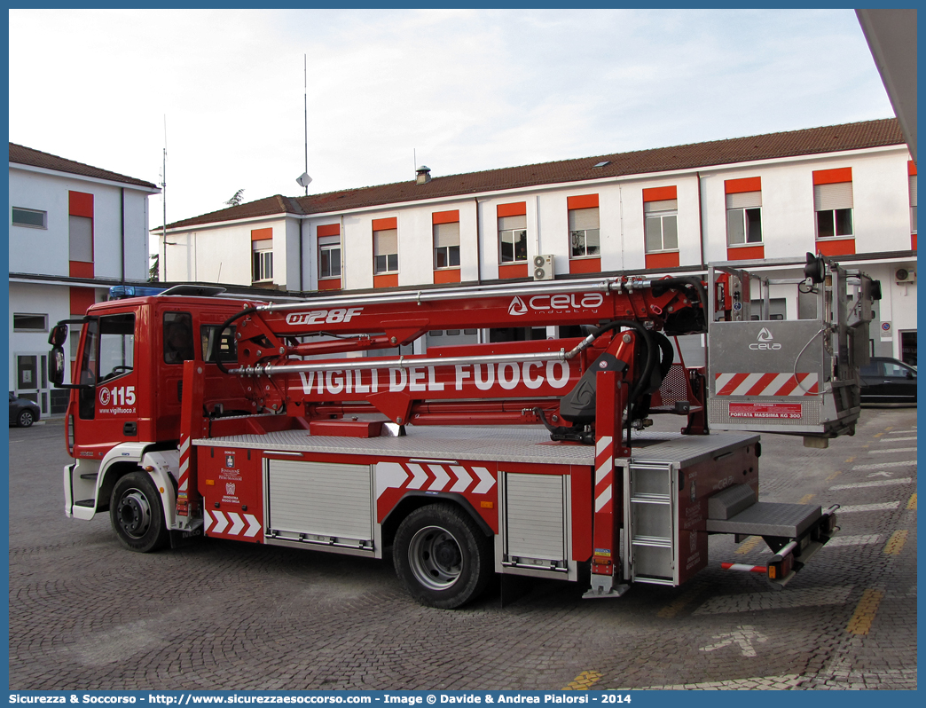 VF 27010
Corpo Nazionale Vigili del Fuoco
Iveco 120E22 EuroCargo III serie
Allestitore Cela S.r.l.
Parole chiave: VF;V.F.;VVF;V.V.F.;Corpo;Nazionale;Vigili del Fuoco;Vigili;Fuoco;AutoScala;AS;Snorkel;Iveco;120E22;EuroCargo;III serie;Cela;27010