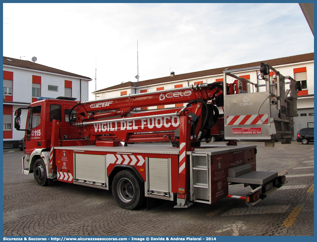 VF 27010
Corpo Nazionale Vigili del Fuoco
Iveco 120E22 EuroCargo III serie
Allestitore Cela S.r.l.
Parole chiave: VF;V.F.;VVF;V.V.F.;Corpo;Nazionale;Vigili del Fuoco;Vigili;Fuoco;AutoScala;AS;Snorkel;Iveco;120E22;EuroCargo;III serie;Cela;27010