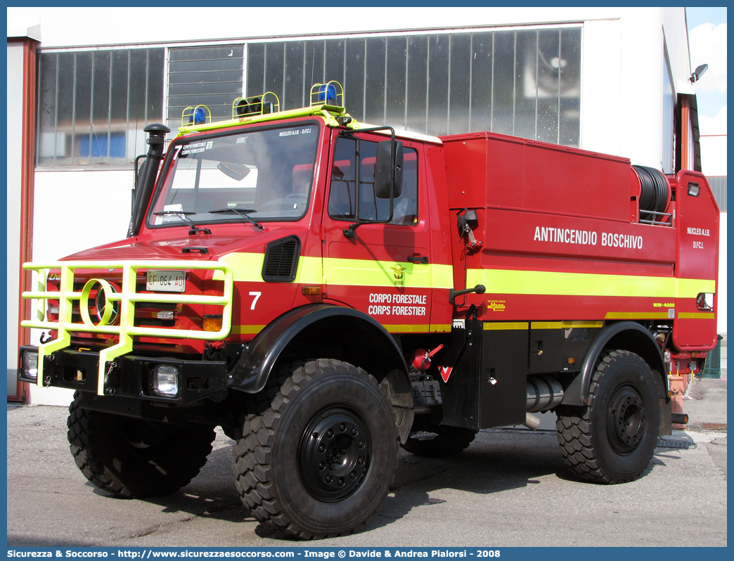 CF 064 AO
Corpo Forestale
Regione Valle d'Aosta
Mercedes Benz Unimog U4000
Parole chiave: Corpo;Forestale;Aosta;CF;C.F.;AO;A.O.;Mercedes Benz;Unimog;U4000;CF064AO;CF 064 AO