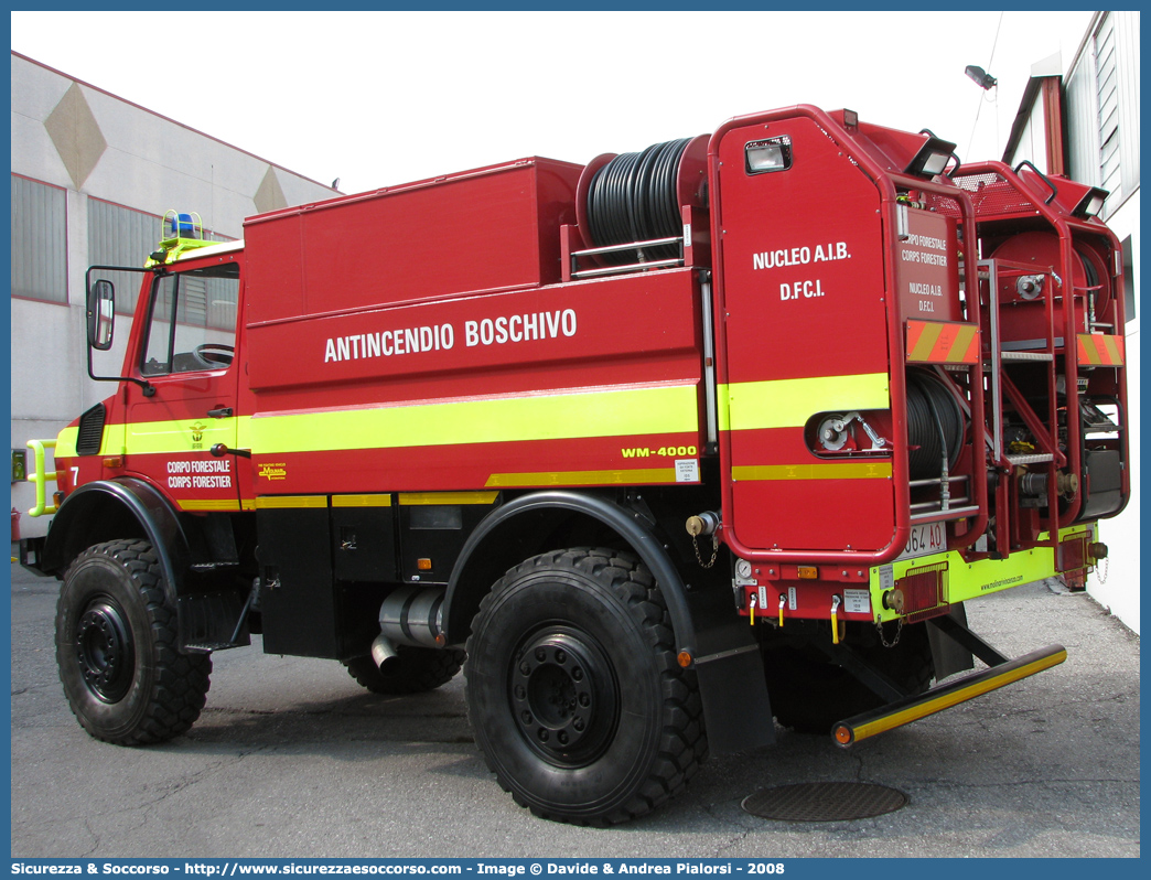 CF 064 AO
Corpo Forestale
Regione Valle d'Aosta
Mercedes Benz Unimog U4000
Parole chiave: Corpo;Forestale;Aosta;CF;C.F.;AO;A.O.;Mercedes Benz;Unimog;U4000;CF064AO;CF 064 AO