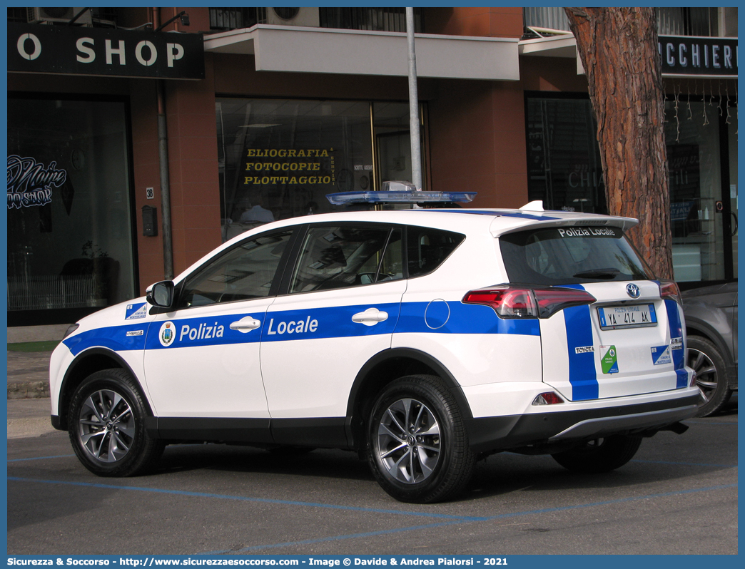 Polizia Locale YA414AK
Polizia Locale
Comune di Montesilvano
Toyota Rav4 V serie restyling
Parole chiave: Polizia;Locale;Municipale;Montesilvano;Toyota;Rav4;Rav 4;YA414AK;YA 414 AK