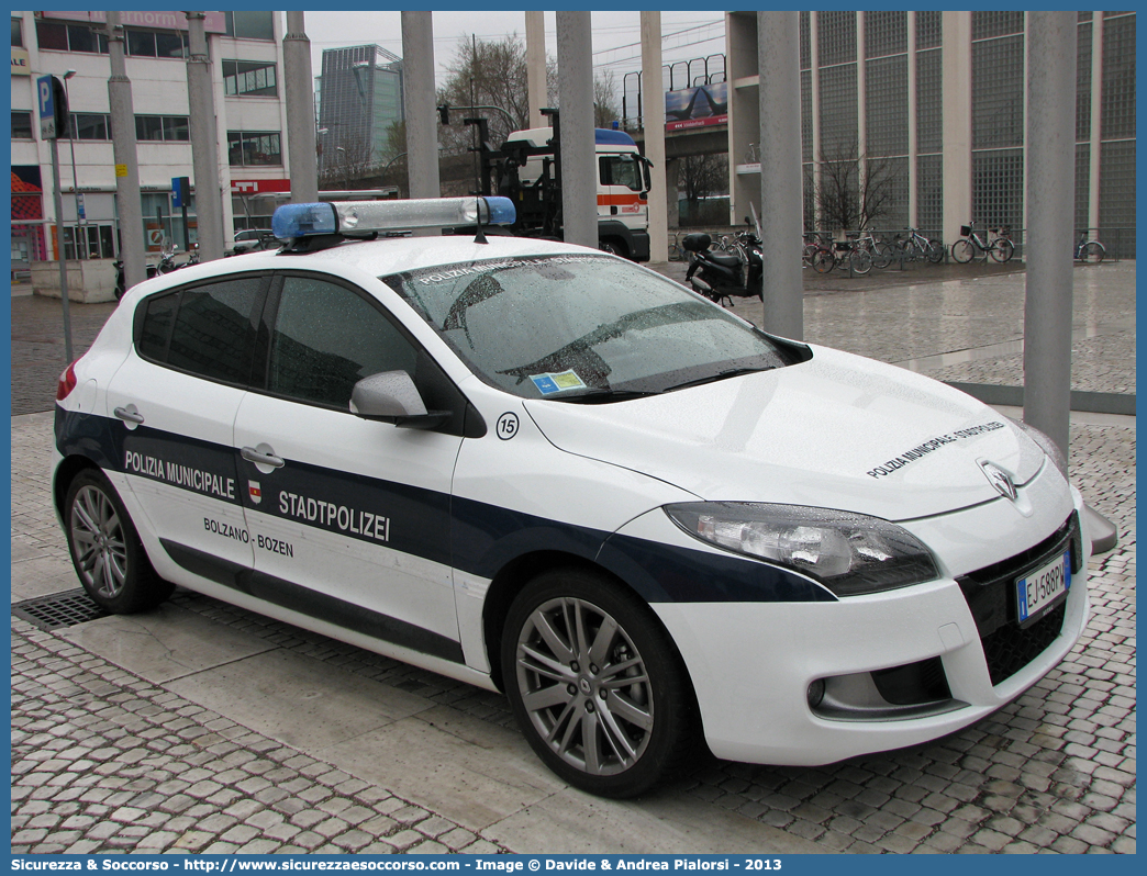 -
Polizia Municipale
Comune di Bolzano
Renault Megane GT Line IV serie
Allestitore Focaccia Group S.r.l.
Parole chiave: PL;P.L.;PM;P.M.;Polizia;Locale;Municipale;Stadt;Polizei;Stadtpolizei;Bolzano;Bozen;Renault;Megane;GT;Line;GTLine;Focaccia