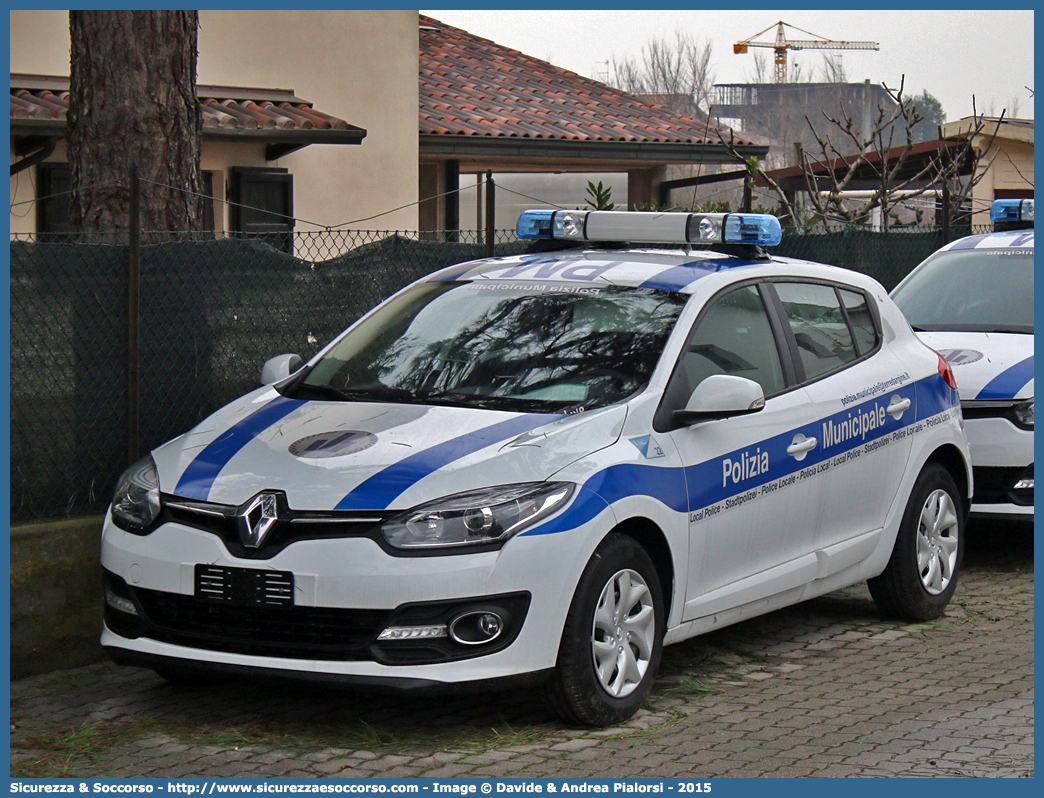 -
Polizia Municipale
Unione Terre d'Argine
Renault Megane V serie
Allestitore Focaccia Group S.r.l.
Parole chiave: Polizia;Locale;Municipale;Terre d&#039;Argine;Terre Argine;Campogalliano;Carpi;Novi di Modena;Soliera;Renault;Megane;Focaccia