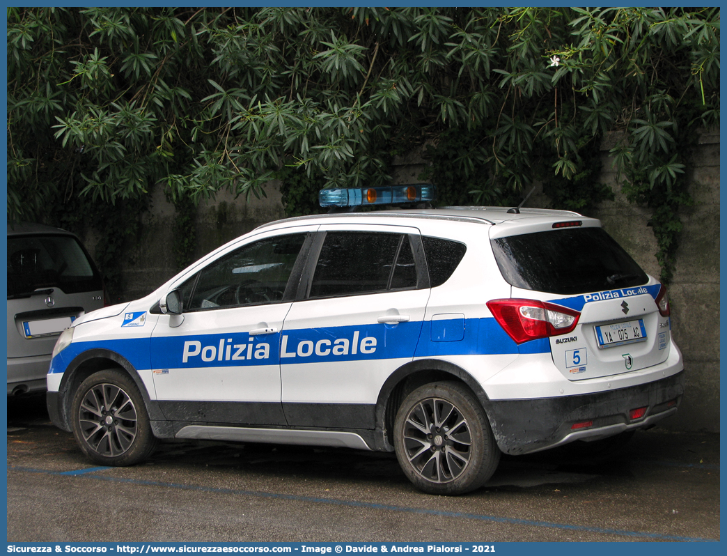 Polizia Locale YA075AG
Polizia Locale
Comune di Urbino
Suzuki SX4 S-Cross I serie
Allestitore Celiani S.a.s.
Parole chiave: Polizia;Locale;Municipale;Urbino;Suzuki;S-Cross;S - Cross;Celiani;YA075AG;YA 075 AG