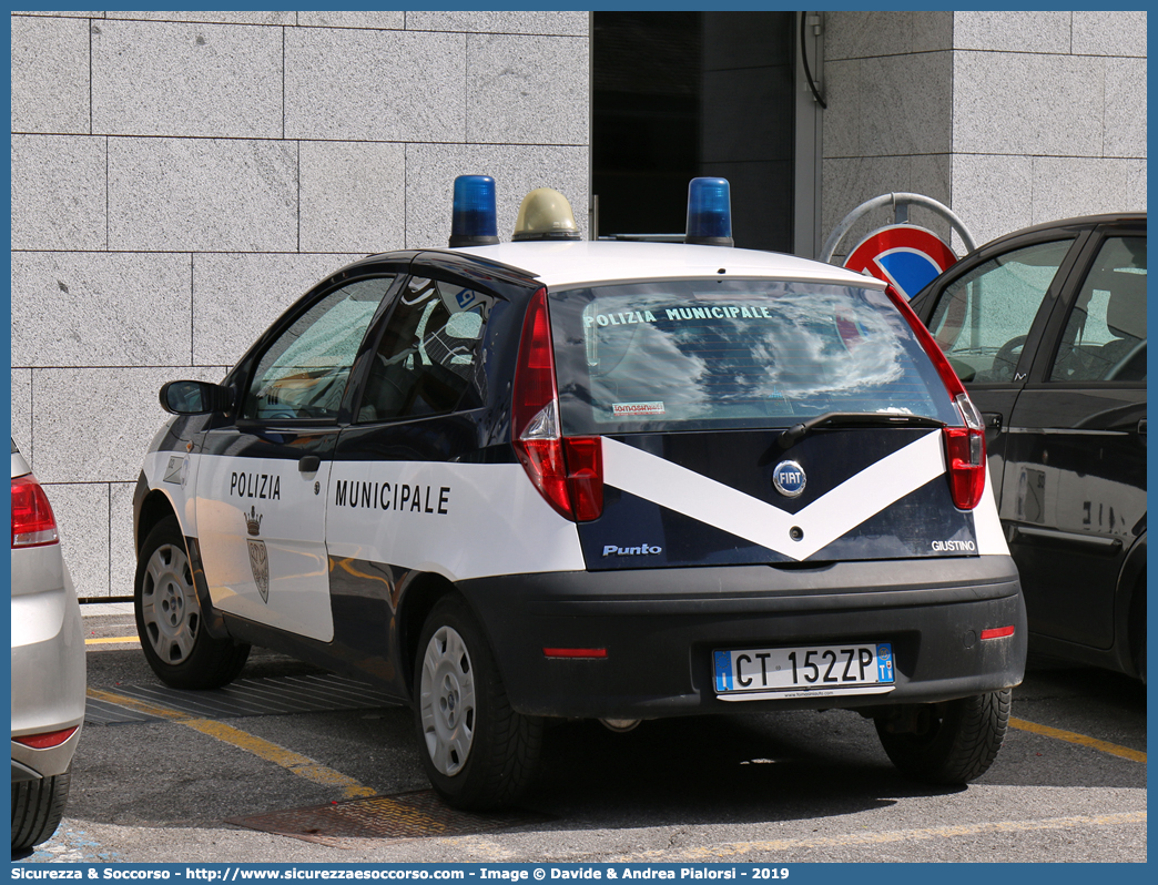 -
Polizia Municipale
Comune di Pinzolo
Fiat Punto II serie
Parole chiave: Polizia;Locale;Municipale;Pinzolo;Fiat;Punto