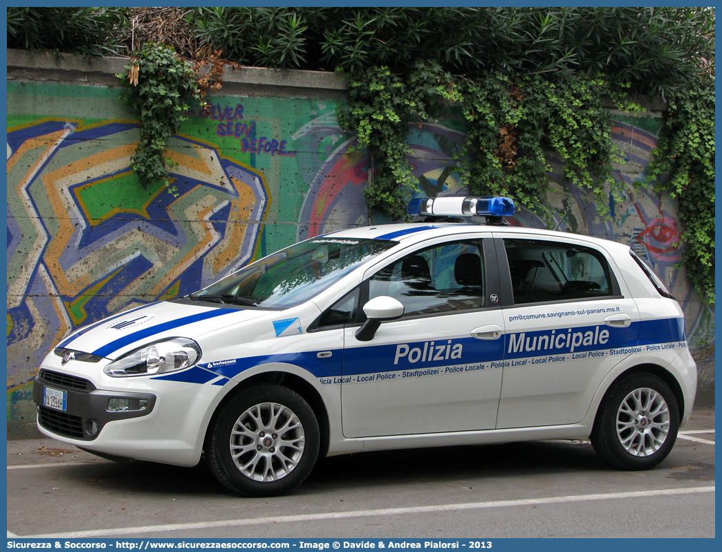 Polizia Locale YA239AH
Polizia Municipale
Comune di Savignano sul Panaro
Fiat Punto Evo
Allestitore Bertazzoni S.r.l.
Parole chiave: Polizia;Locale;Municipale;Savignano sul Panaro;Fiat;Punto;Evo;Bertazzoni;YA239AH;YA 239 AH