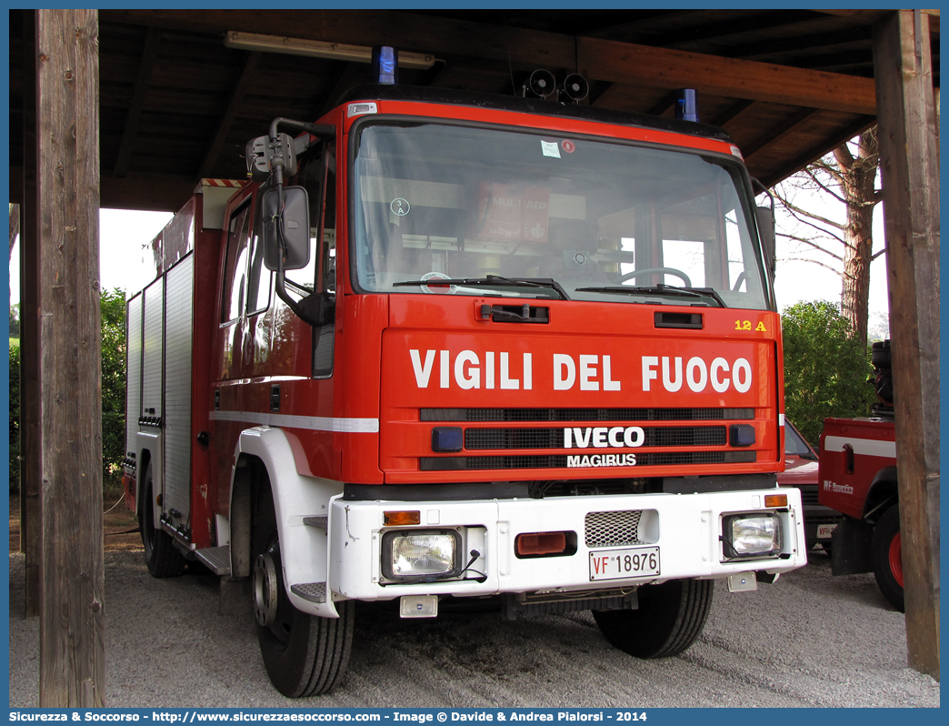 VF 18976
Corpo Nazionale Vigili del Fuoco
Iveco Magirus EuroFire 150E27 I serie
Parole chiave: VVF;V.V.F.;Corpo;Nazionale;Vigili;del;Fuoco;AutoPompaSerbatoio;APS;A.P.S.;Iveco;Magirus;EuroFire;150E27