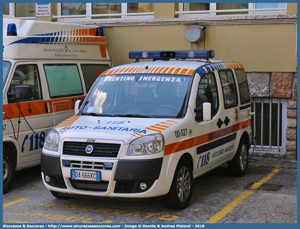 005-27
118 Trentino Emergenza
Fiat Doblò I serie restyling
Allestitore EDM S.r.l.
Parole chiave: 118;Trentino;Emergenza;Trento;Automedica;Auto Medica;Autosanitaria;Auto Sanitaria;Fiat;Doblò;Doblo;EDM;E.D.M.