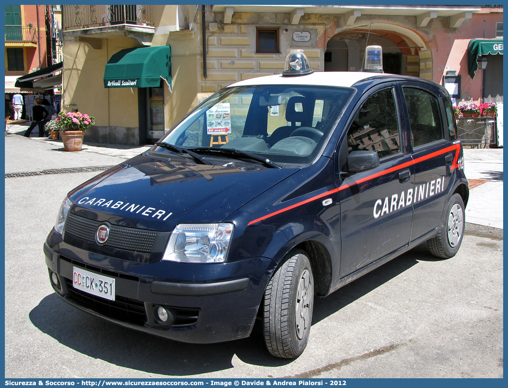 CC CK351
Arma dei Carabinieri
Fiat Nuova Panda I serie
Parole chiave: CC;C.C.;Arma;dei;Carabinieri;Fiat;Nuova;Panda