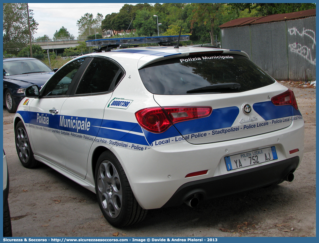 Polizia Locale YA752AJ
Polizia Municipale
Comune di Castel San Pietro Terme
Alfa Romeo Nuova Giulietta
I serie
Allestitore Focaccia Group S.r.l.
Parole chiave: Polizia;Locale;Municipale;Castel San Pietro Terme;Alfa Romeo;Nuova Giulietta;Focaccia;YA752AJ;YA 752 AJ