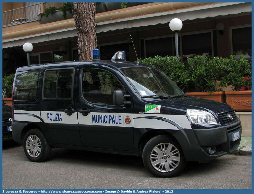 Polizia Locale YA099AA
Polizia Municipale
Comune di Monopoli
Fiat Doblò I serie restyling
Parole chiave: Polizia;Locale;Municipale;Monopoli;Fiat;Doblò;Doblo;YA099AA;YA 099 AA