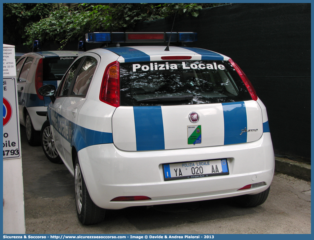 Polizia Locale YA020AA
Polizia Locale
Comune di Mosciano Sant'Angelo
Fiat Grande Punto
Parole chiave: Polizia;Locale;Municipale;Mosciano Sant&#039;Angelo;Mosciano Sant Angelo;Fiat;Grande Punto;YA020AA;YA 020 AA