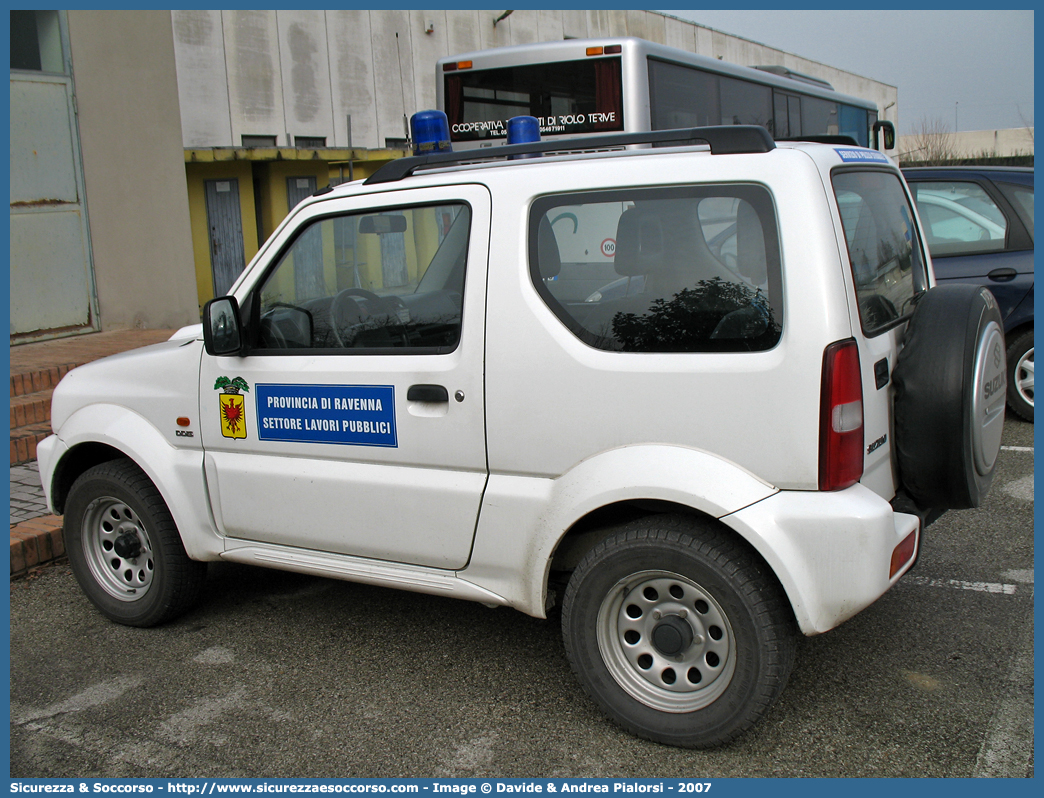 -
Provincia di Ravenna
Settore Lavori Pubblici
Servizio di Polizia Stradale
Suzuki Jimny
Parole chiave: Provincia;Ravenna;Settore;Lavori;Pubblici;Servizio;Polizia;Stradale;Suzuki;Jimny