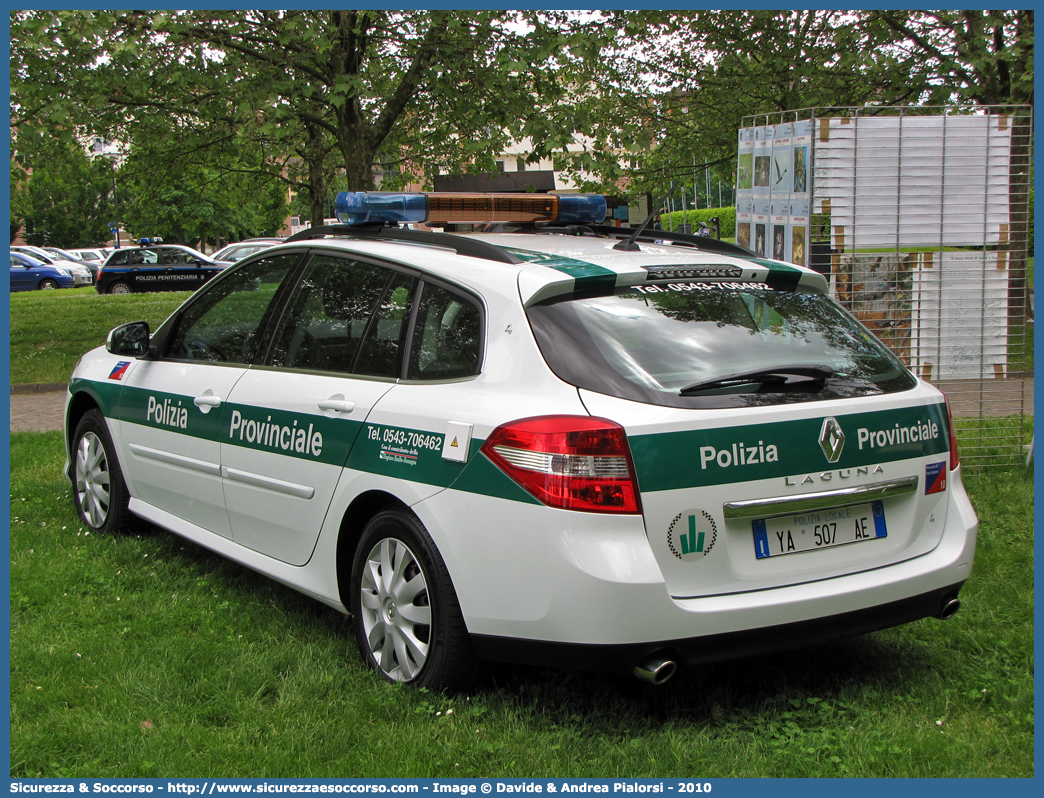 Polizia Locale YA507AE
Polizia Provinciale
Provincia di Forlì - Cesena
Renault Laguna SporTour
Allestitore Focaccia Group S.r.l.
Parole chiave: Polizia;Locale;Provinciale;Forlì;Cesena;Renault;Laguna;SporTour;Sport Tour;SW;S.W.;Station;Wagon;Focaccia;YA507AE;YA 507 AE