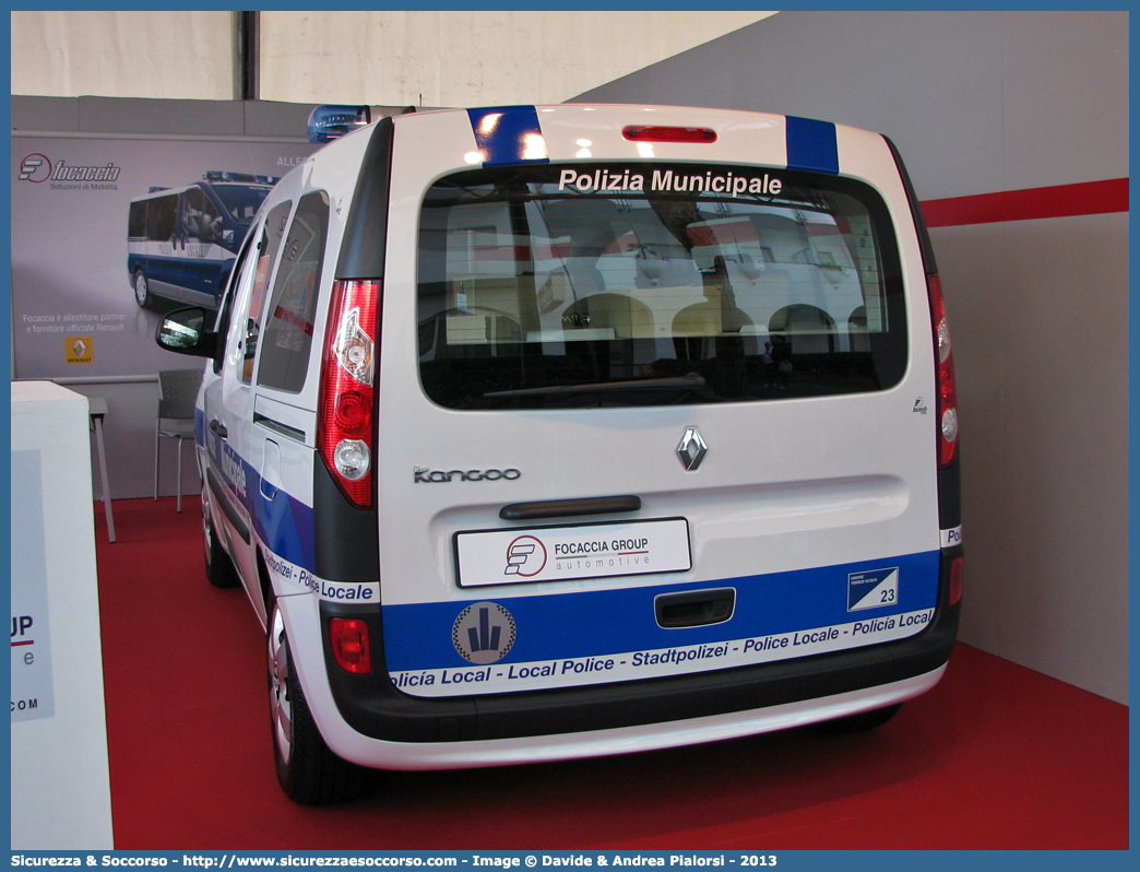 -
Polizia Municipale
Associazione Intercomunale
Terre d'Acqua
Renault Kangoo III serie
Allestitore Focaccia Group S.r.l.
Parole chiave: Polizia;Locale;Municipale;Terre d'Acqua;Terre;Acqua;Anzola dell’Emilia;Anzola Emilia;Calderara di Reno;Crevalcore;Sala Bolognese;San Giovanni in Persiceto;Sant’Agata Bolognese;Sant Agata Bolognese;Renault;Kangoo;Focaccia