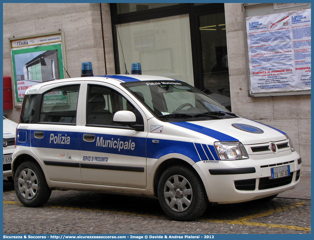 Polizia Locale YA187AD
Polizia Municipale
Unione Comuni della Bassa Romagna
Fiat Nuova Panda I serie
Allestitore Bertazzoni S.r.l.
Parole chiave: Polizia;Locale;Municipale;Bassa Romagna;Alfonsine;Bagnacavallo;Bagnara di Romagna;Conselice;Cotignola;Fusignano;Lugo;Massa Lombarda;Sant&#039;Agata sul Santerno;Sant Agata sul Santerno;Fiat;Nuova Panda;Bertazzoni;YA187AD;YA 187 AD